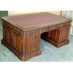 Bureau-Resolute-Desk-president-b