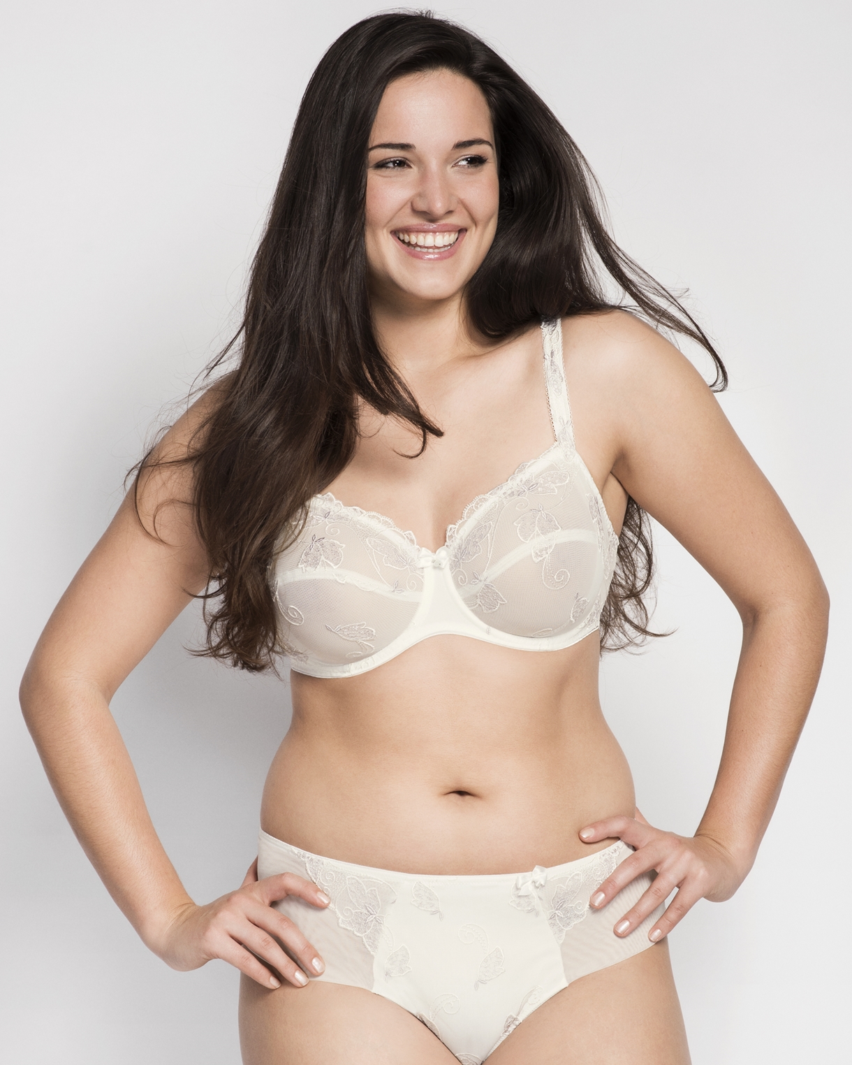 02-21-carla-ulladessous