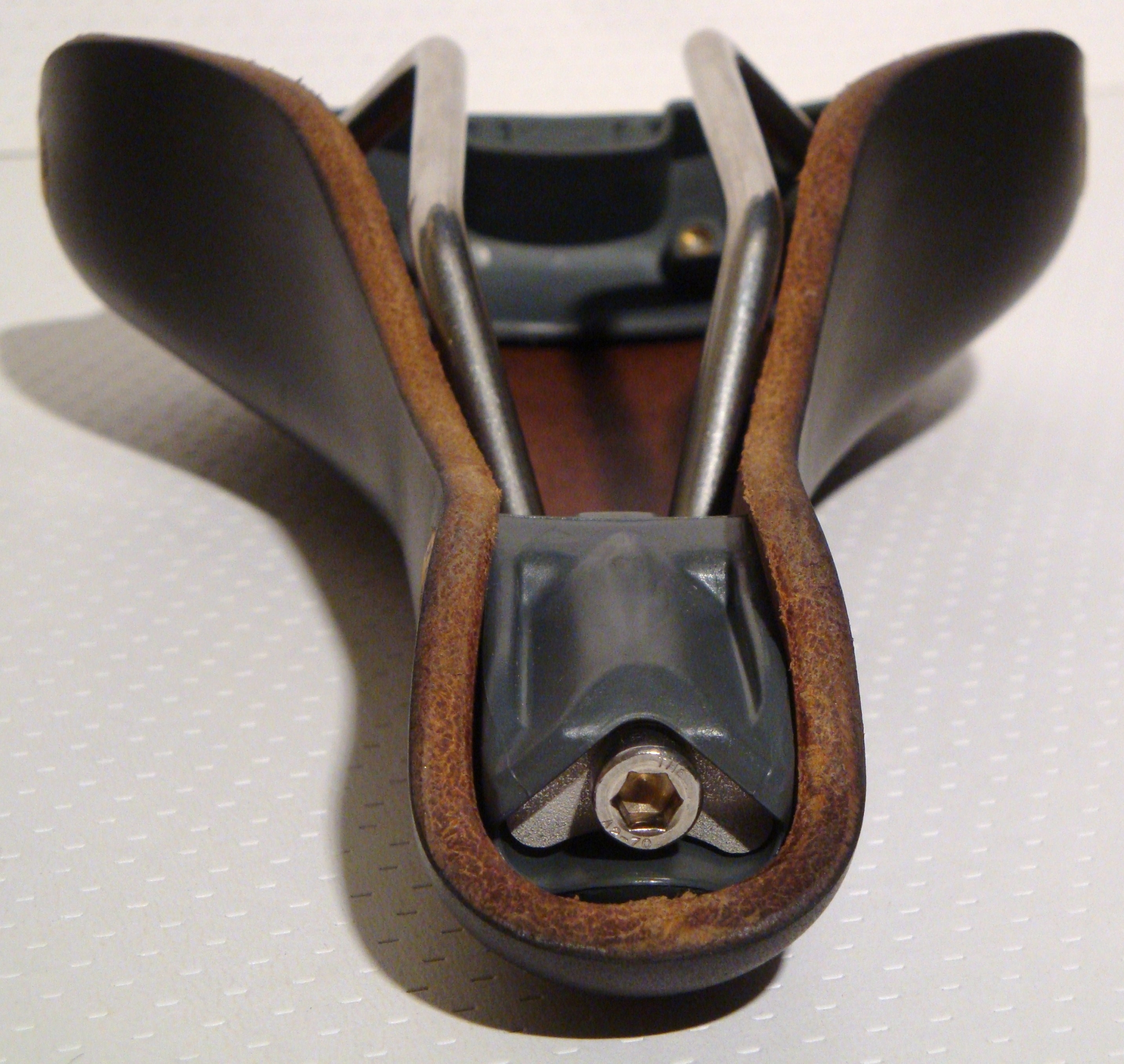 Gilles Berthoud Marie Blanque Black saddle 9