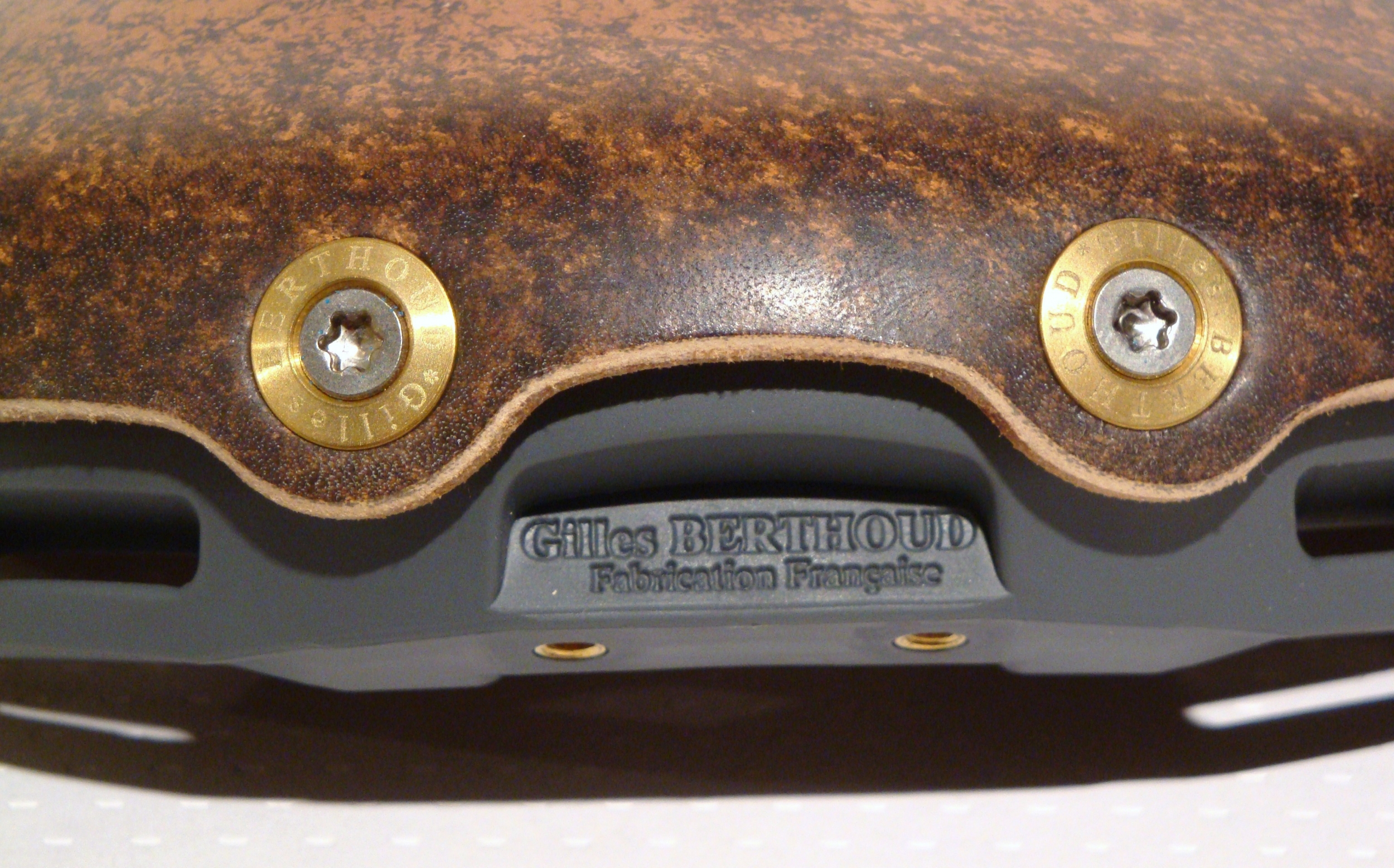 Gilles Berthoud Marie Blanque Cork saddle 4