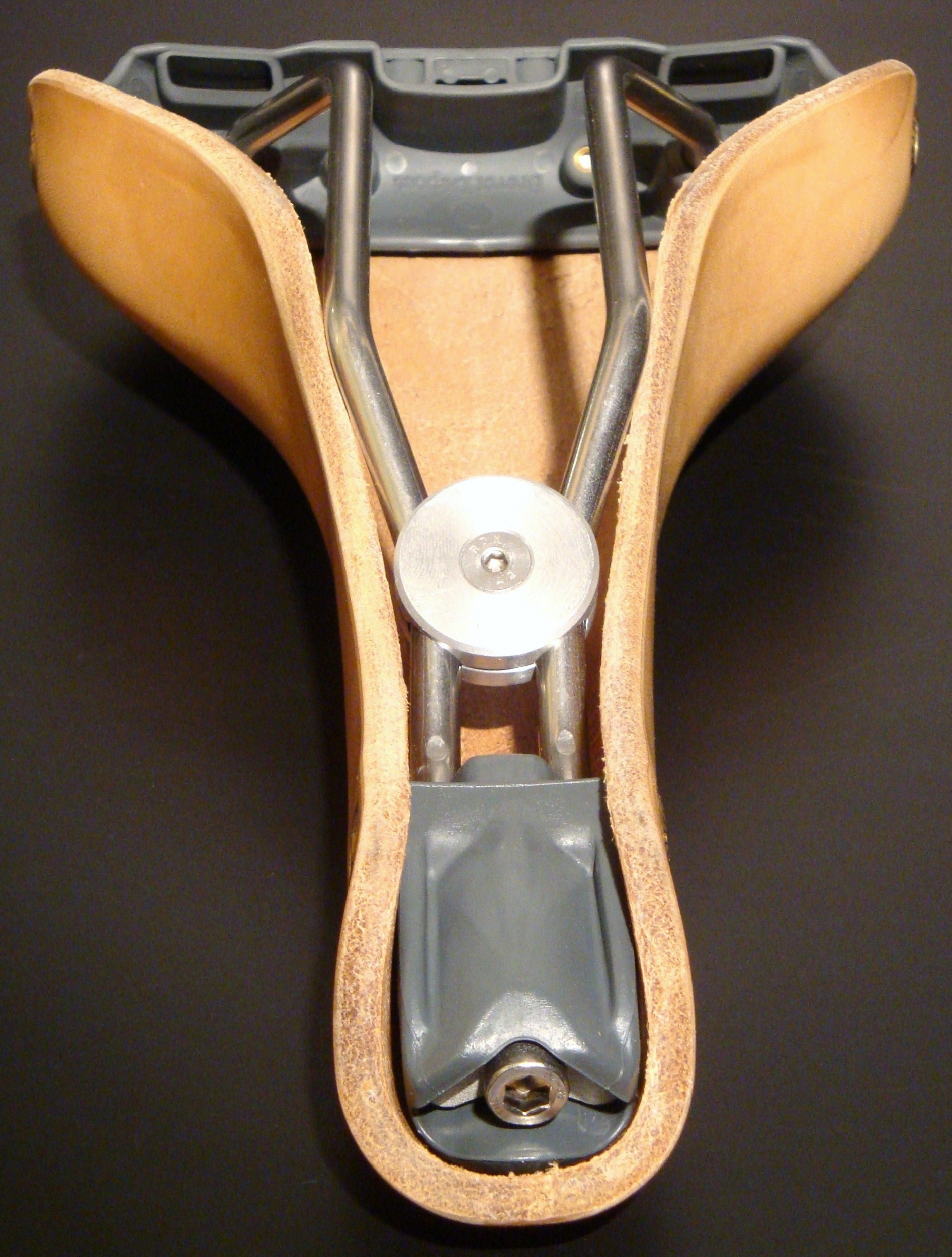 Gilles Berthoud Aspin Natural saddle 9