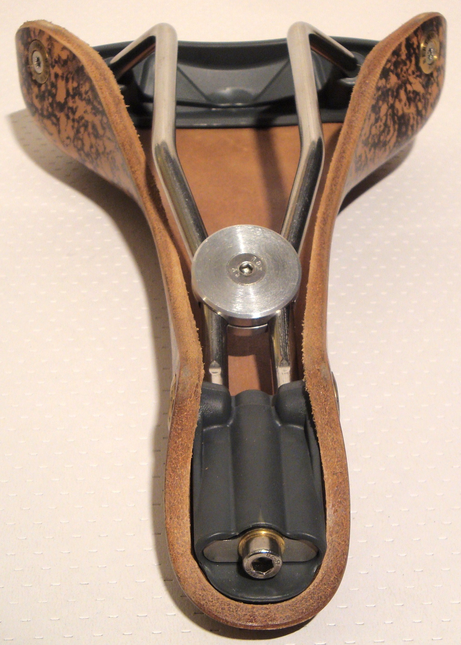 Gilles Berthoud Soulor Cork saddle 9