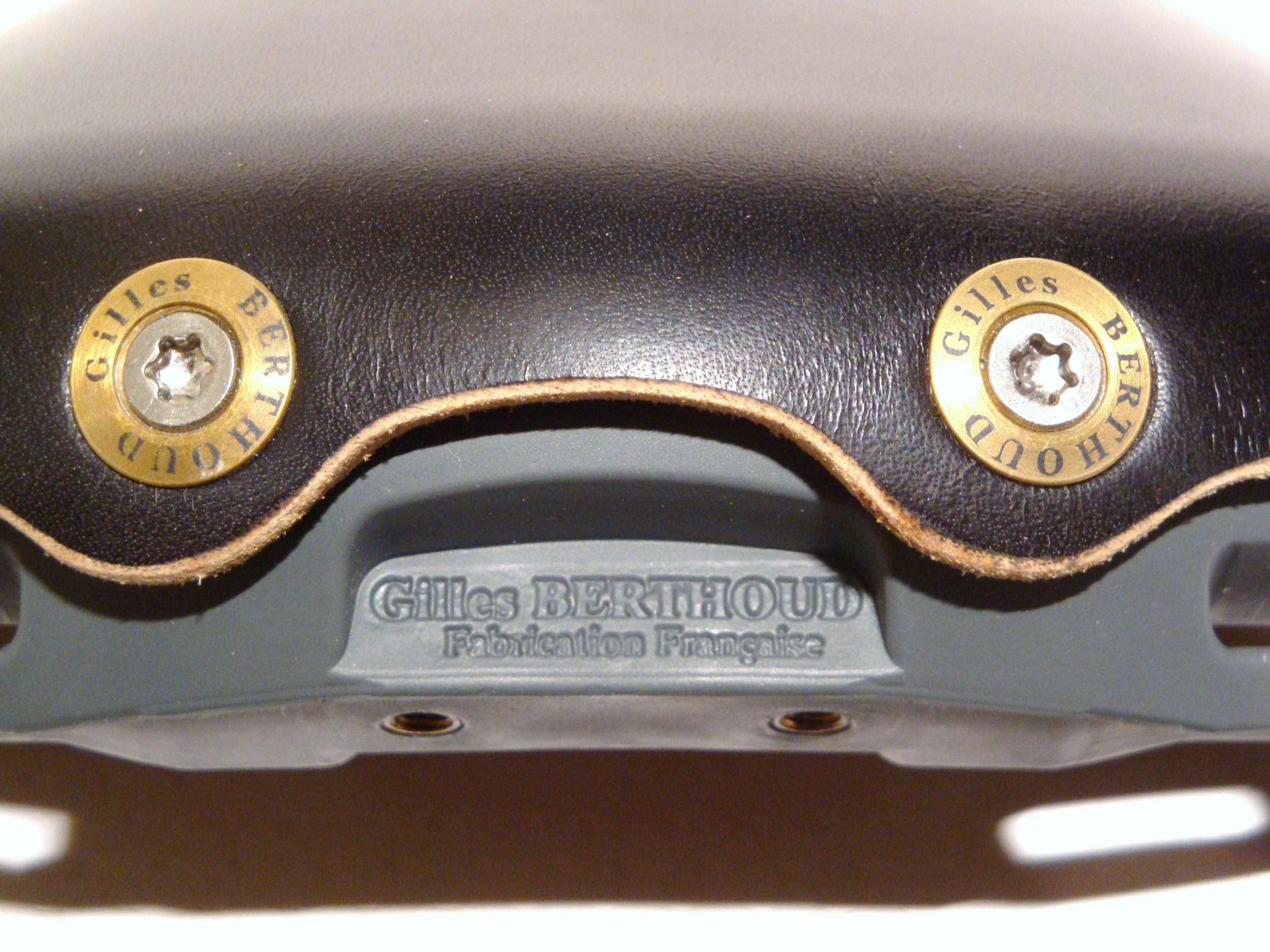 Gilles Berthoud Aravis Black saddle 4