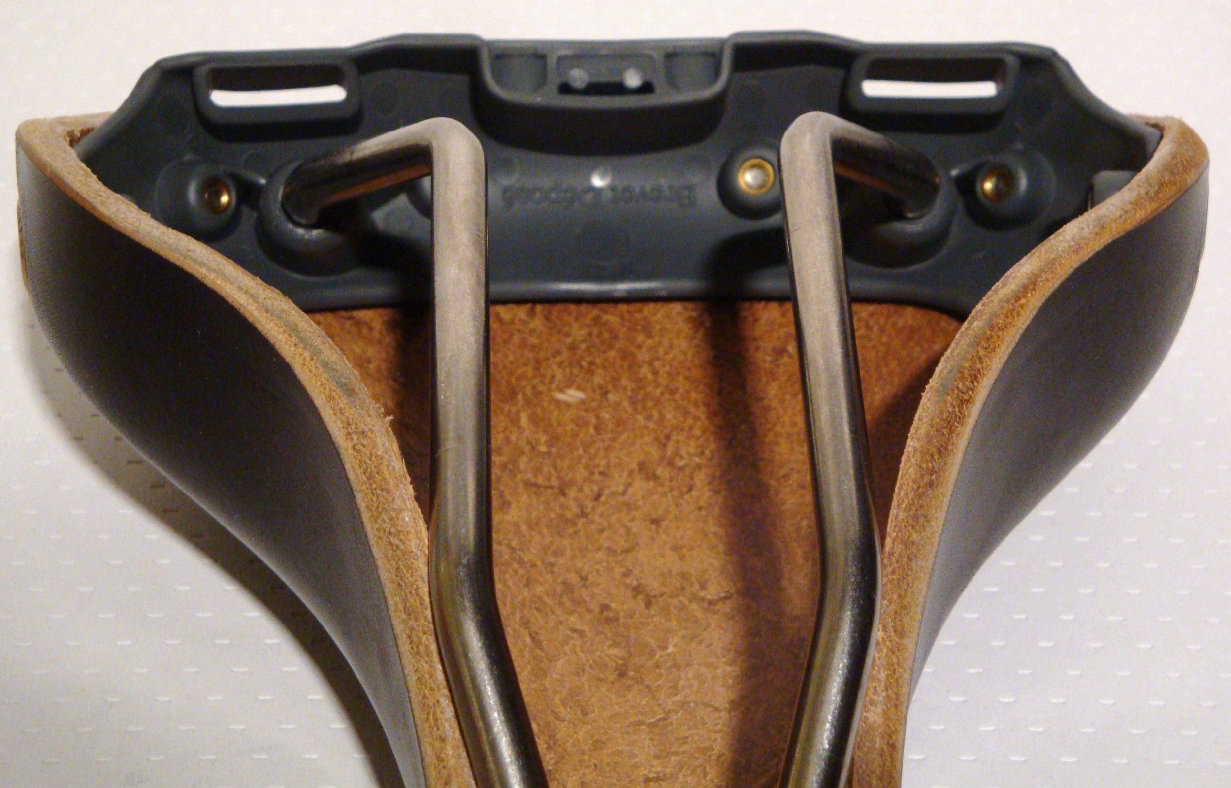 Gilles Berthoud Aravis Black saddle 8