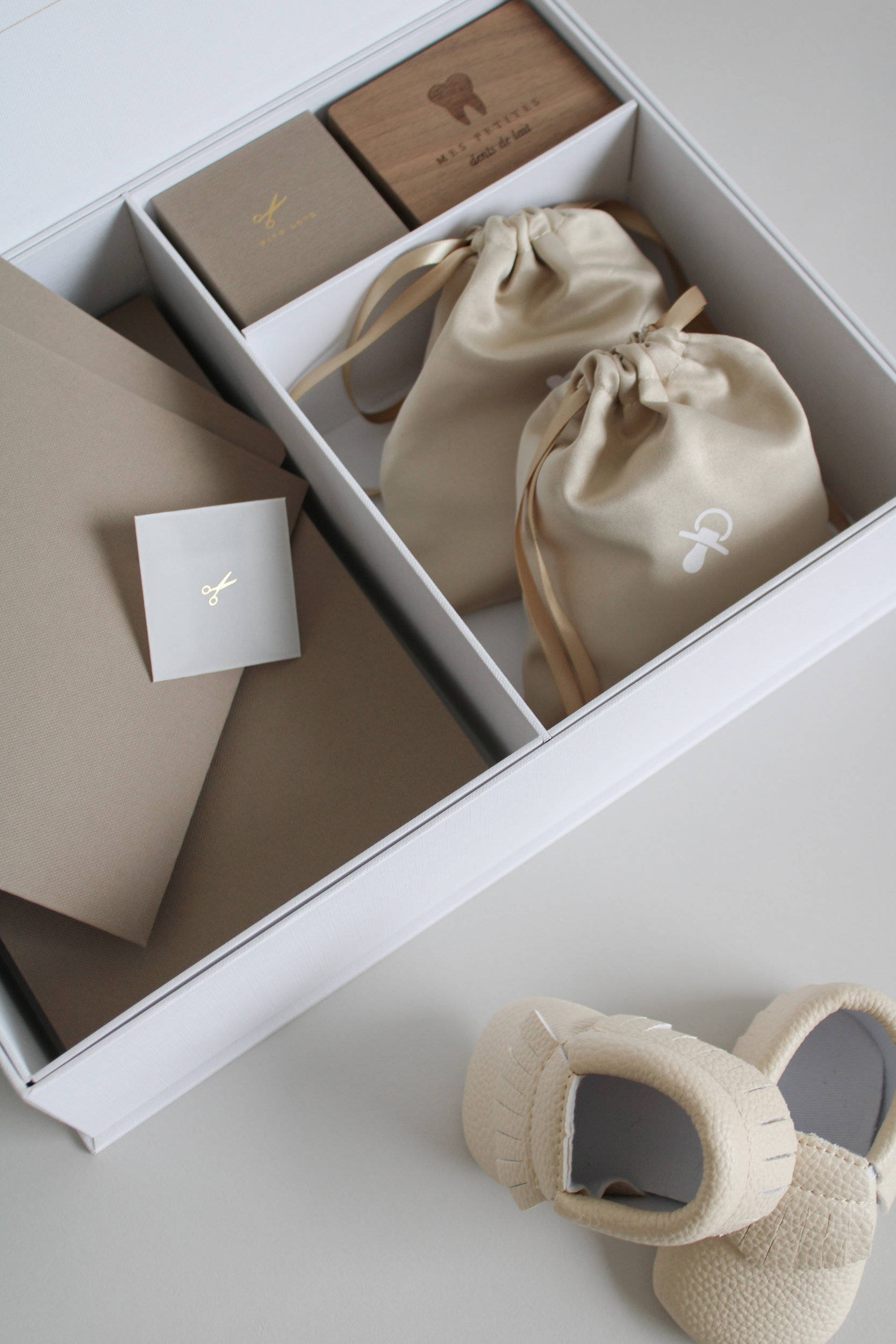 Coffret box cadeau personnalisé pour dents de lait