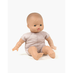 minikane-collection-accessoires-et-dressing-poupees-babies-28cm-garance-petite-fille-europe-assis