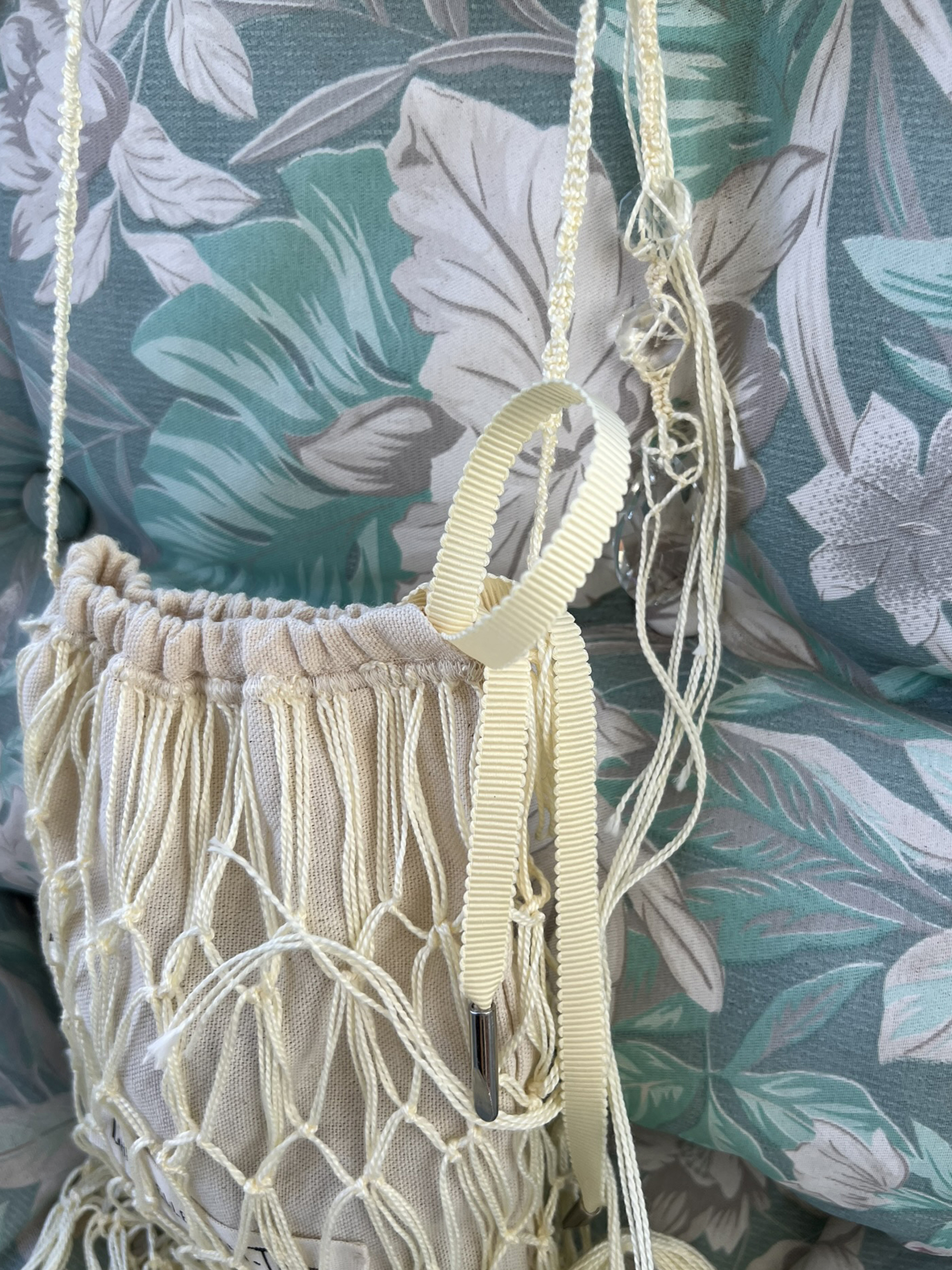 POCHETTE-MACRAME_Artisanal_DBL_DEVANT-ZOOM-Pampilles
