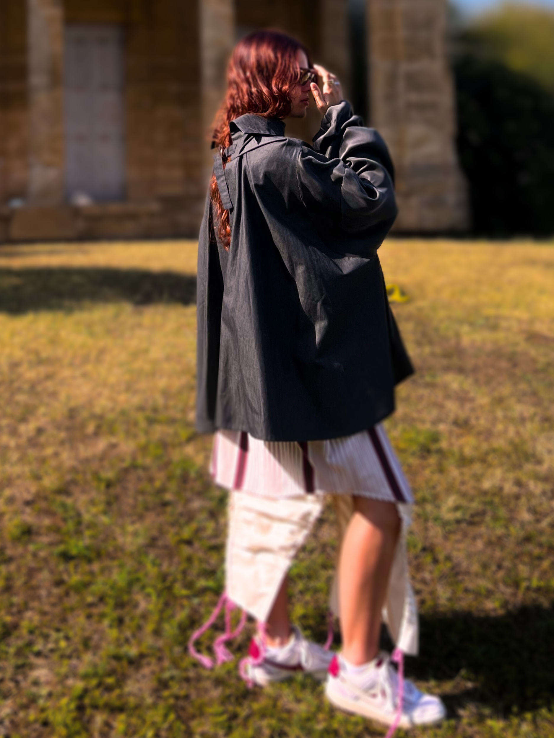 Camise-Base_Grise_Profil-Droit-Silhouette