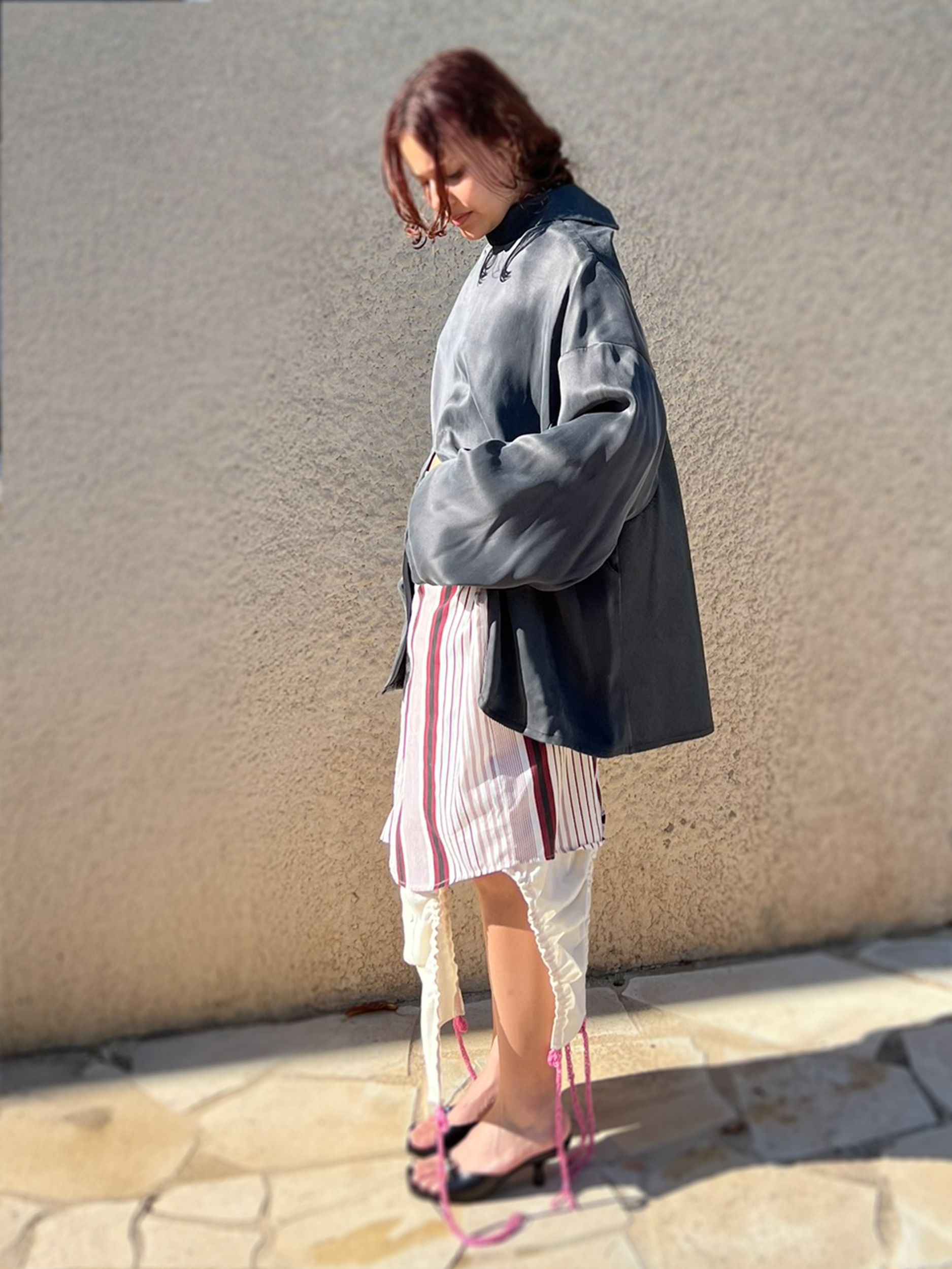Camise-Base_Grise_Profil-Gauche-Silhouette-talon