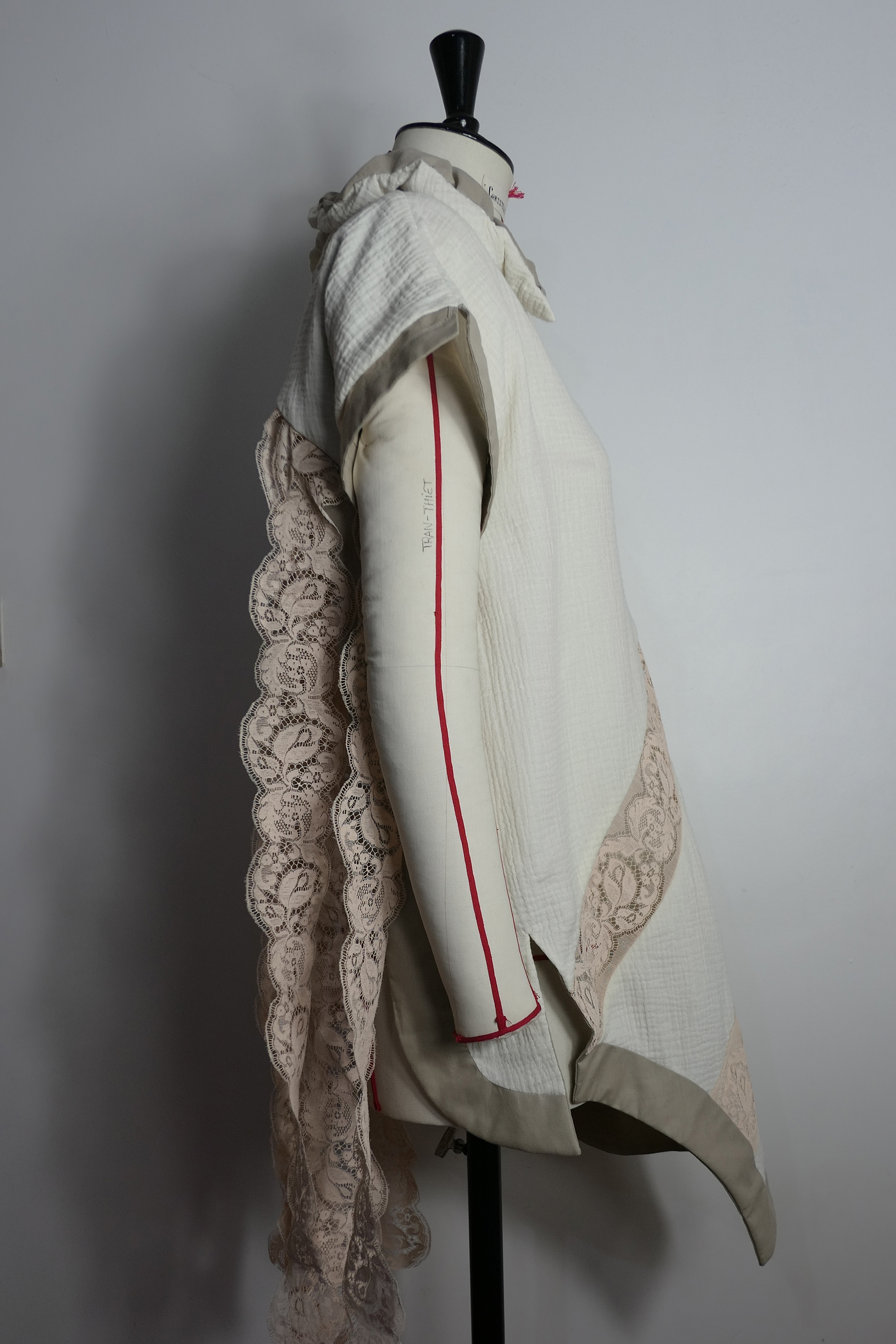 Polo-artisanal_Dentelle_profil-stockman