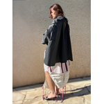 Camise-Base_Grise_Dos-3-4-Silhouette-talon