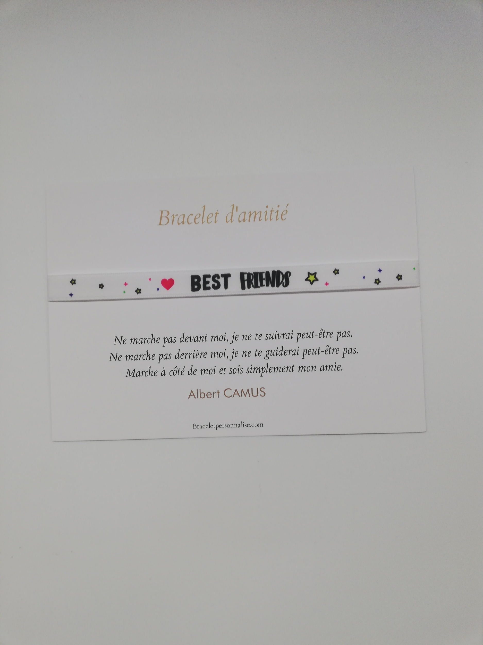 Cadeau qui symbolise l\'amitié bracelet personnalisé