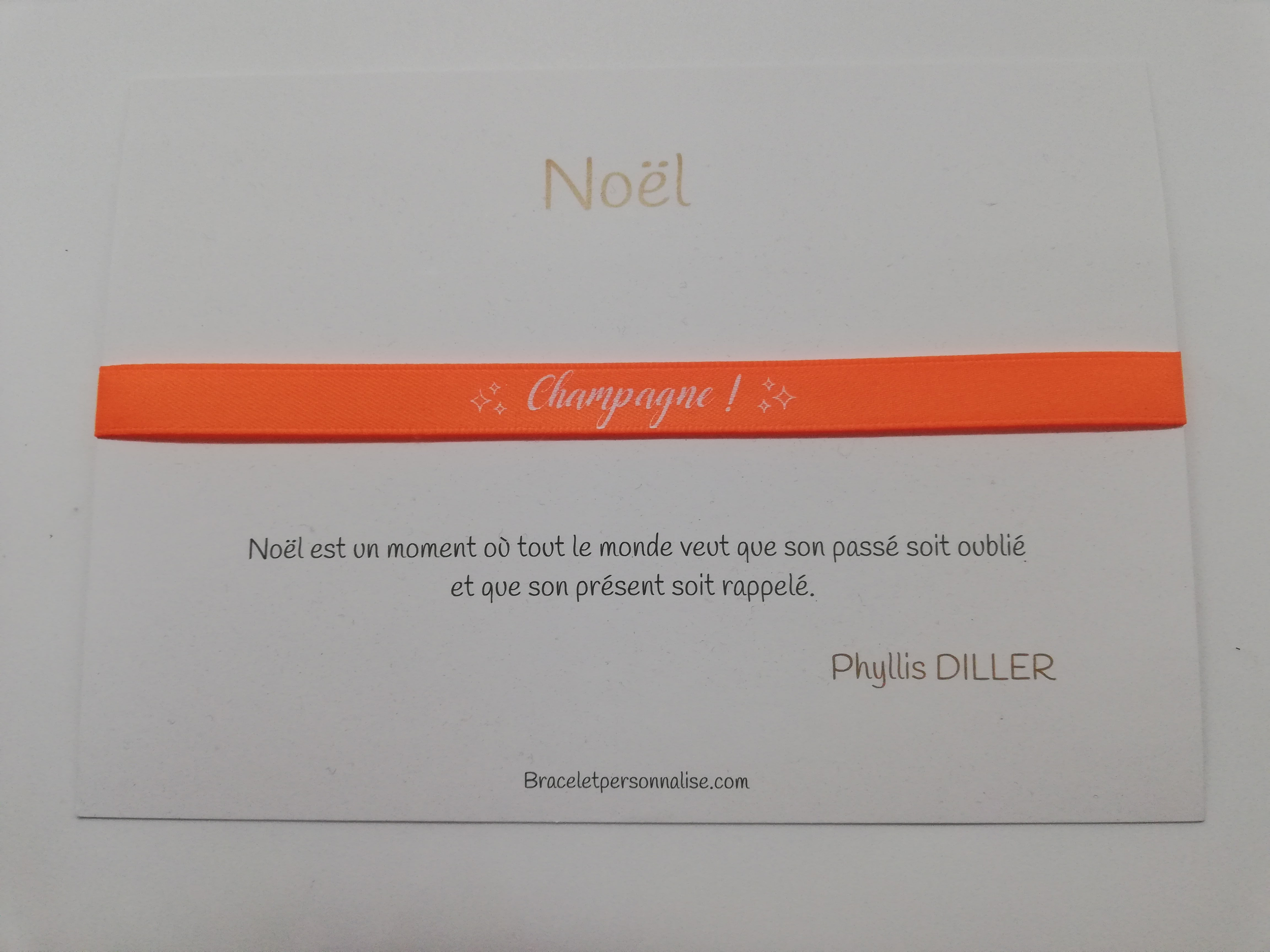 cadeau-invite-noel-bracelet-personnalise-champagne-et-carte-de-voeu