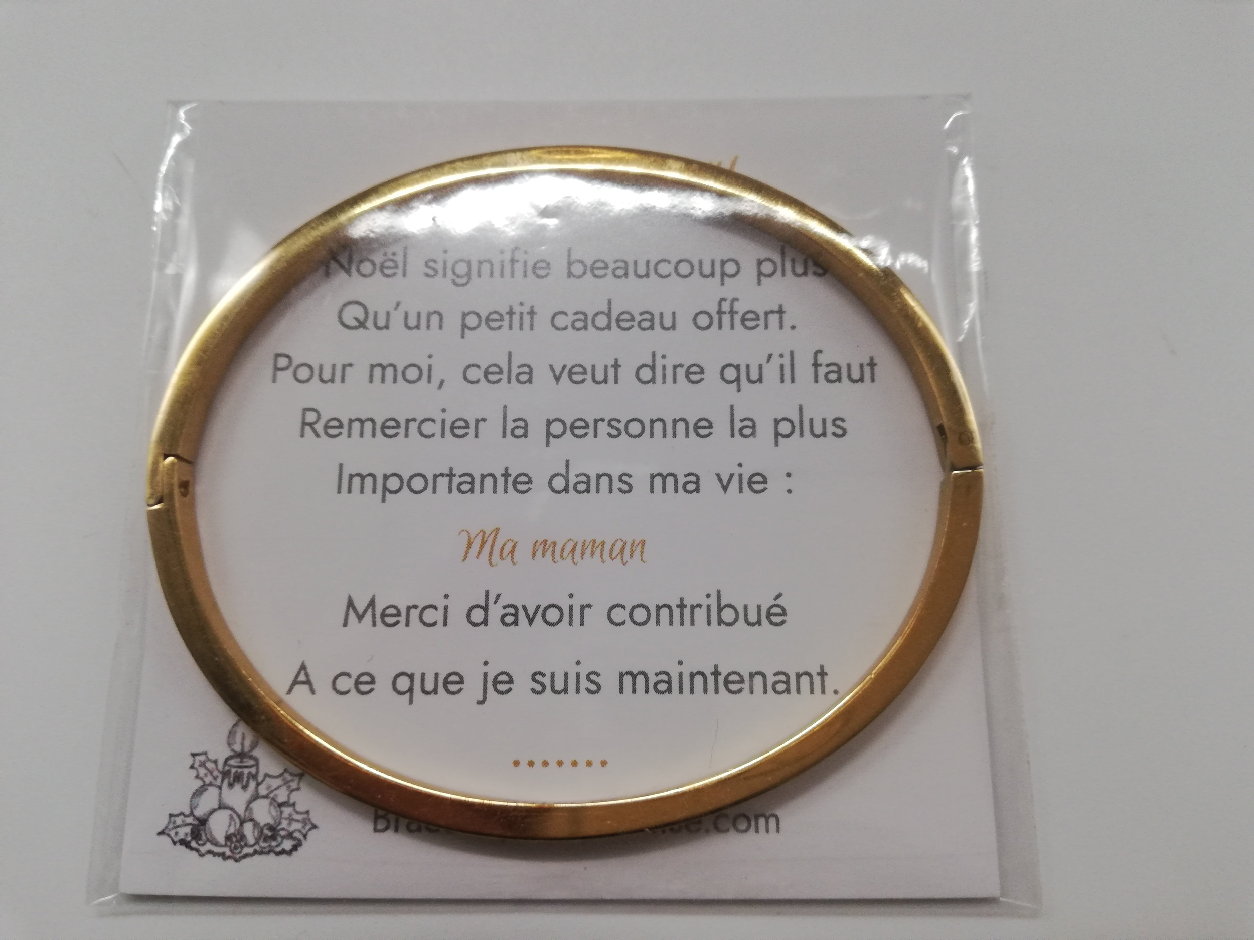 cadeau-pour-noel-pour-maman-bracelet-personnalise-maman-en-or-et-mots-de-remerciement