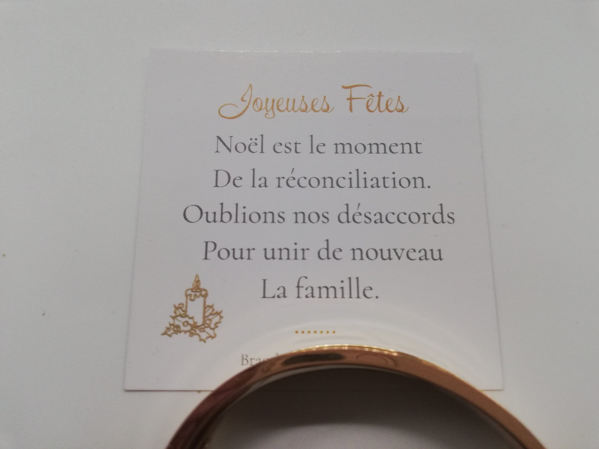 cadeau-de-noel-pour-sa-marraine-bracelet-personnalise-avec-voeux-pour-les-fetes-et-mots-de-remerciement