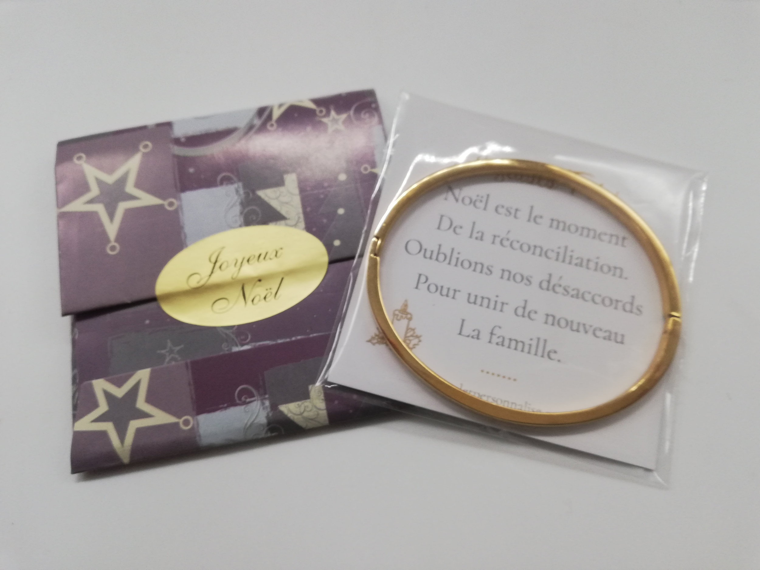 cadeau-pour-filleule-adulte-noel-bracelet-personnalise-ma-filleule-adoree-et-emballage-pour-les-fetes