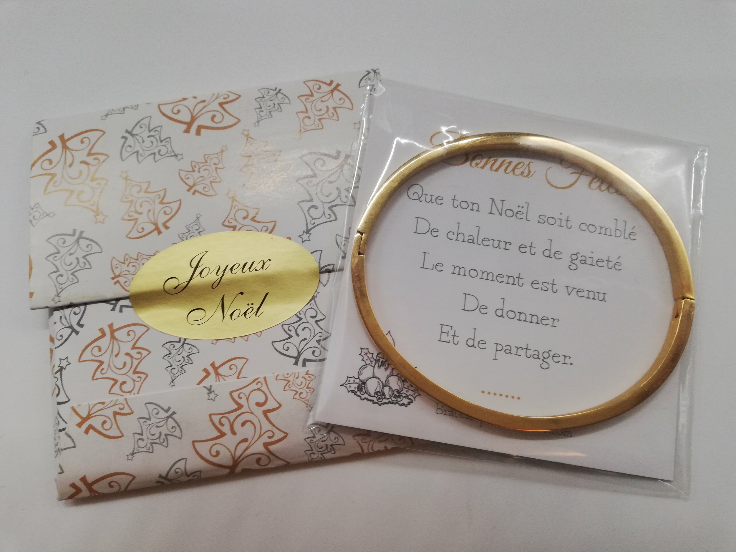 cadeau-mamie-noel-bracelet-personnalise-et-carte-de-voeux-pour-les-fetes