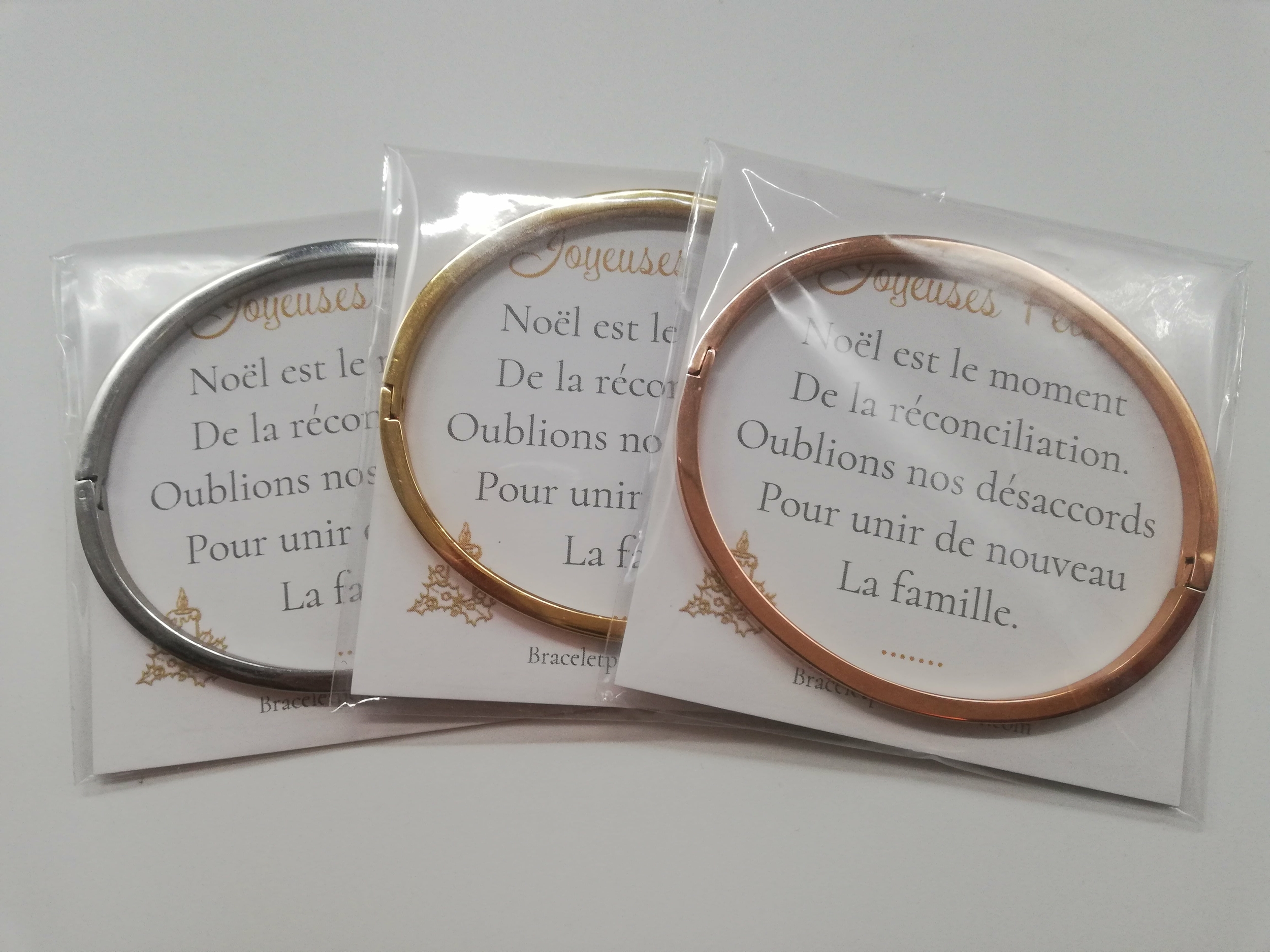 cadeau-noel-marraine-bracelets-personnalises-avec-carte-de-voeux-pour-les-fetes