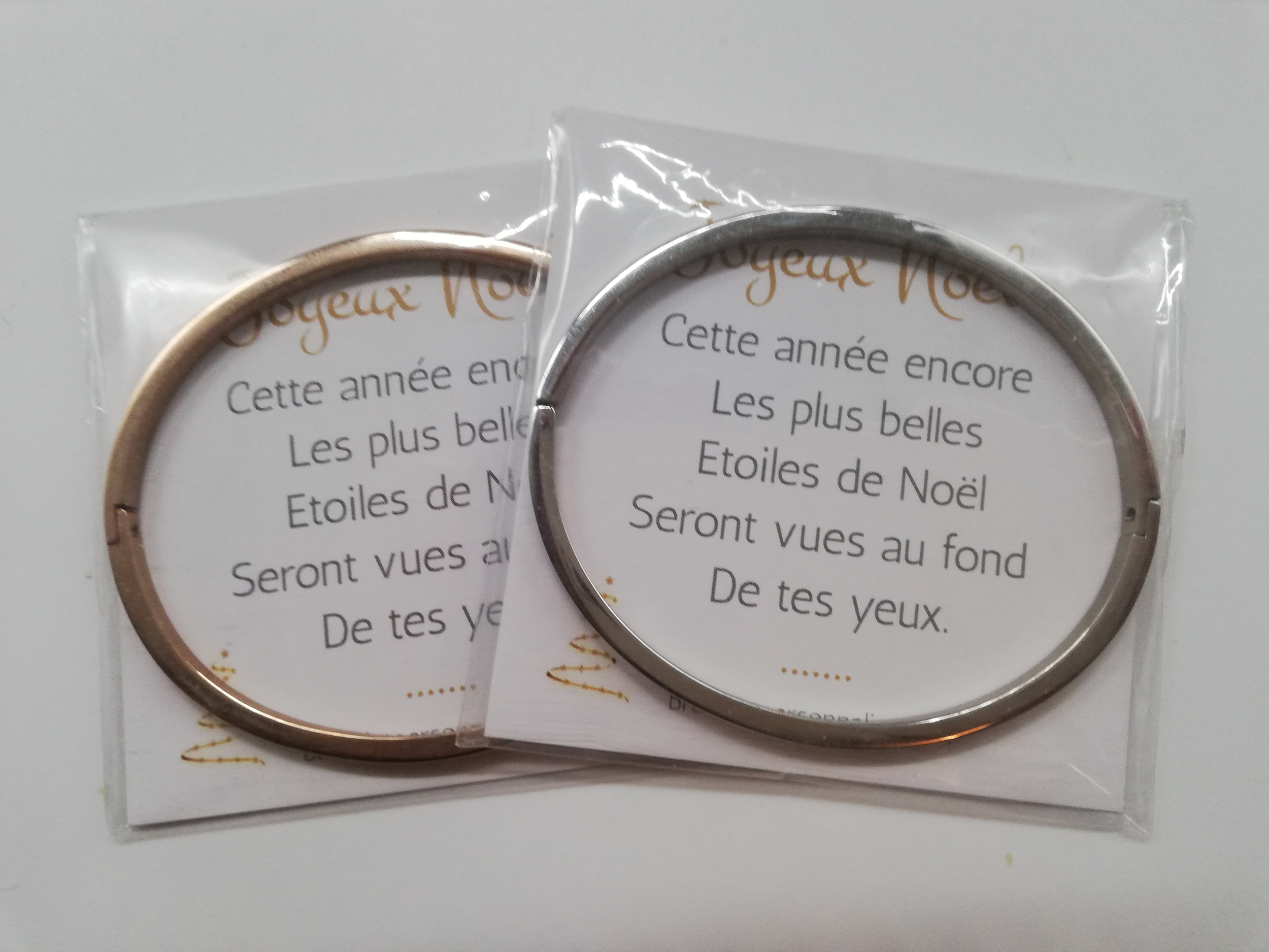 cadeau-de-noel-mamie-bracelets-personnalises-avec-cartes-de-voeux-pour-les-fetes-de-fin-d-annee