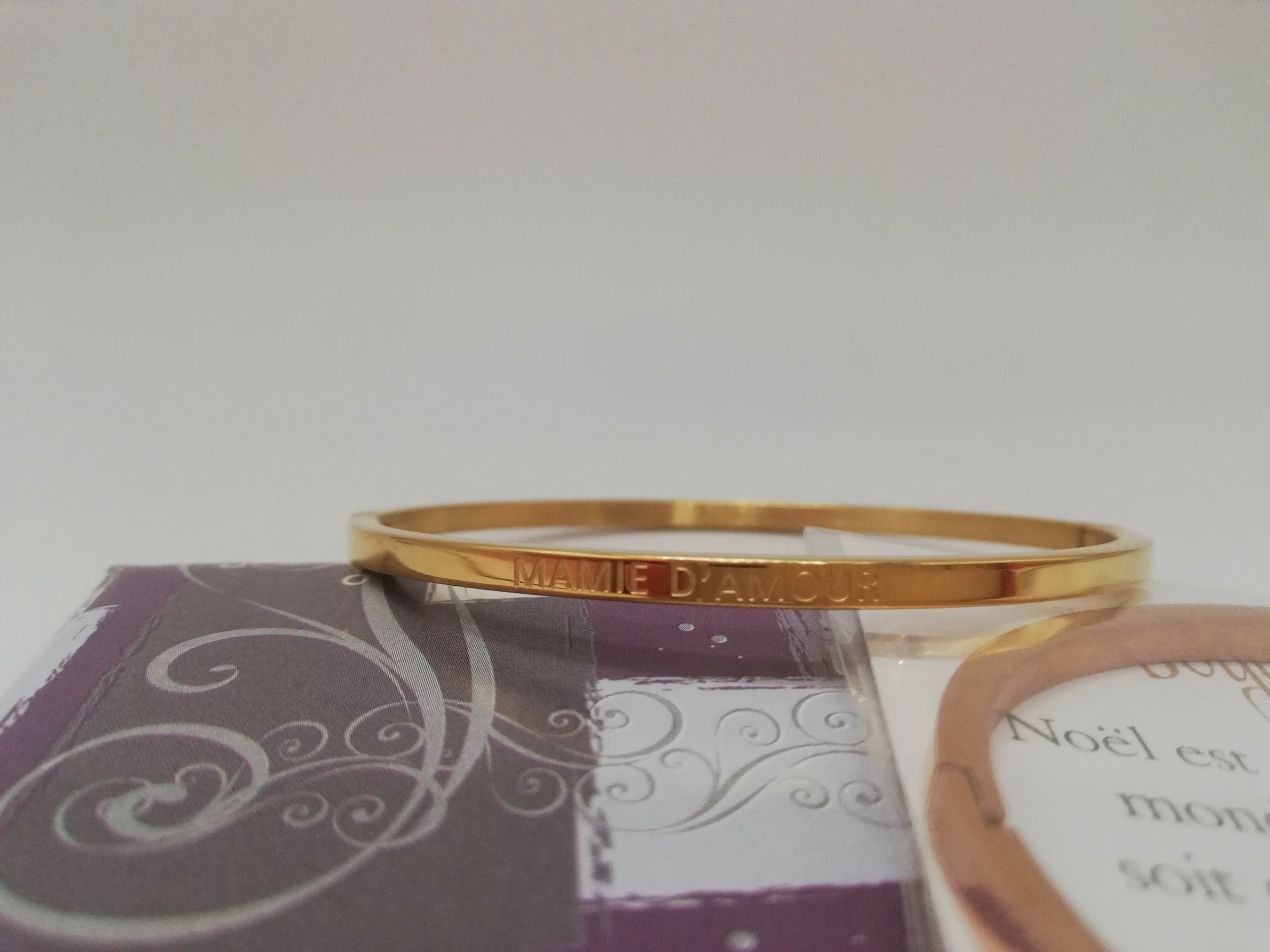 cadeau-pour-ma-grand-mere-noel-bracelet-personnalise-mamie-d-amour