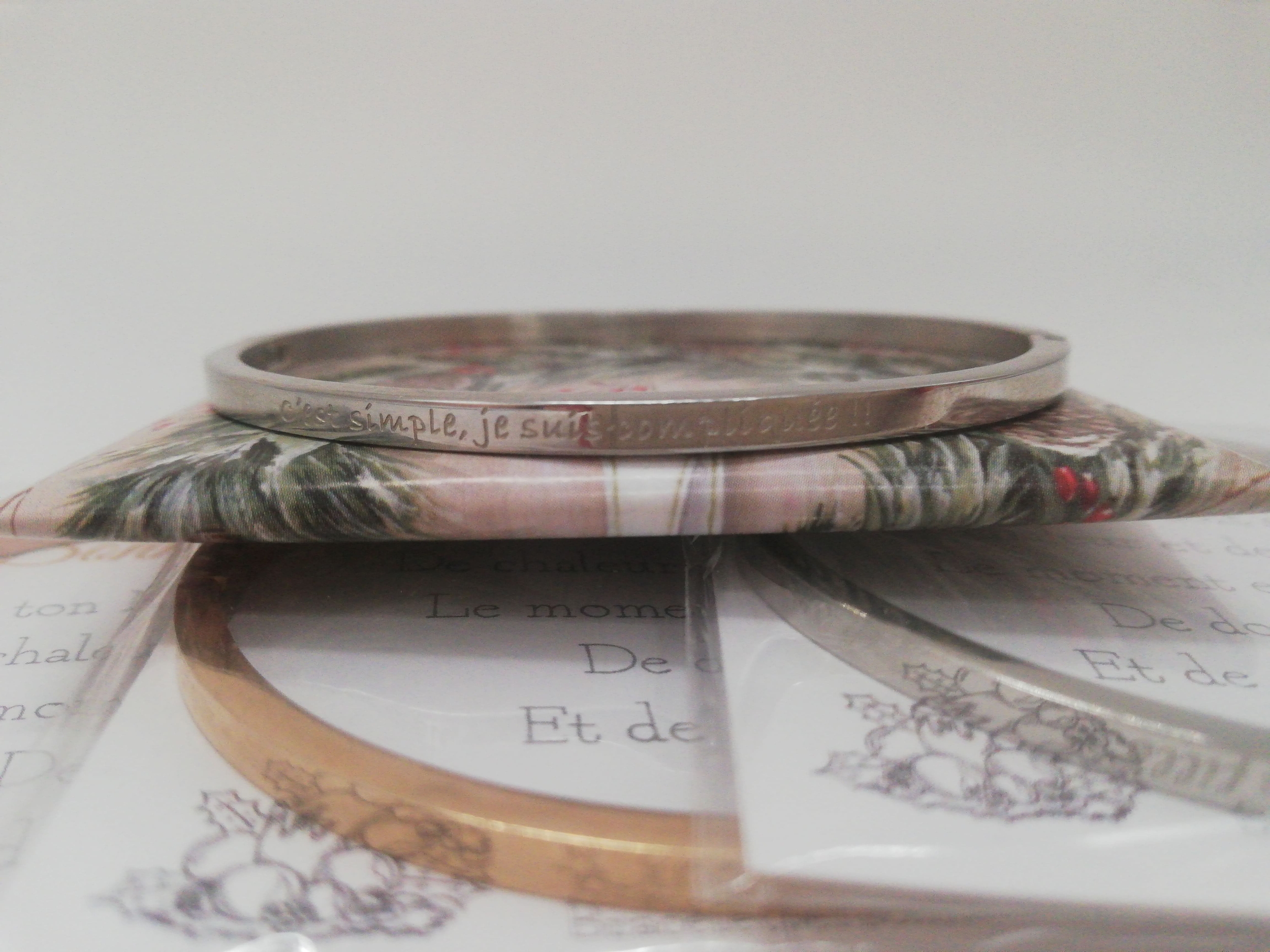 petit-cadeau-original-noel-bracelet-personnalise-c-est-simple-je-suis-compliquee