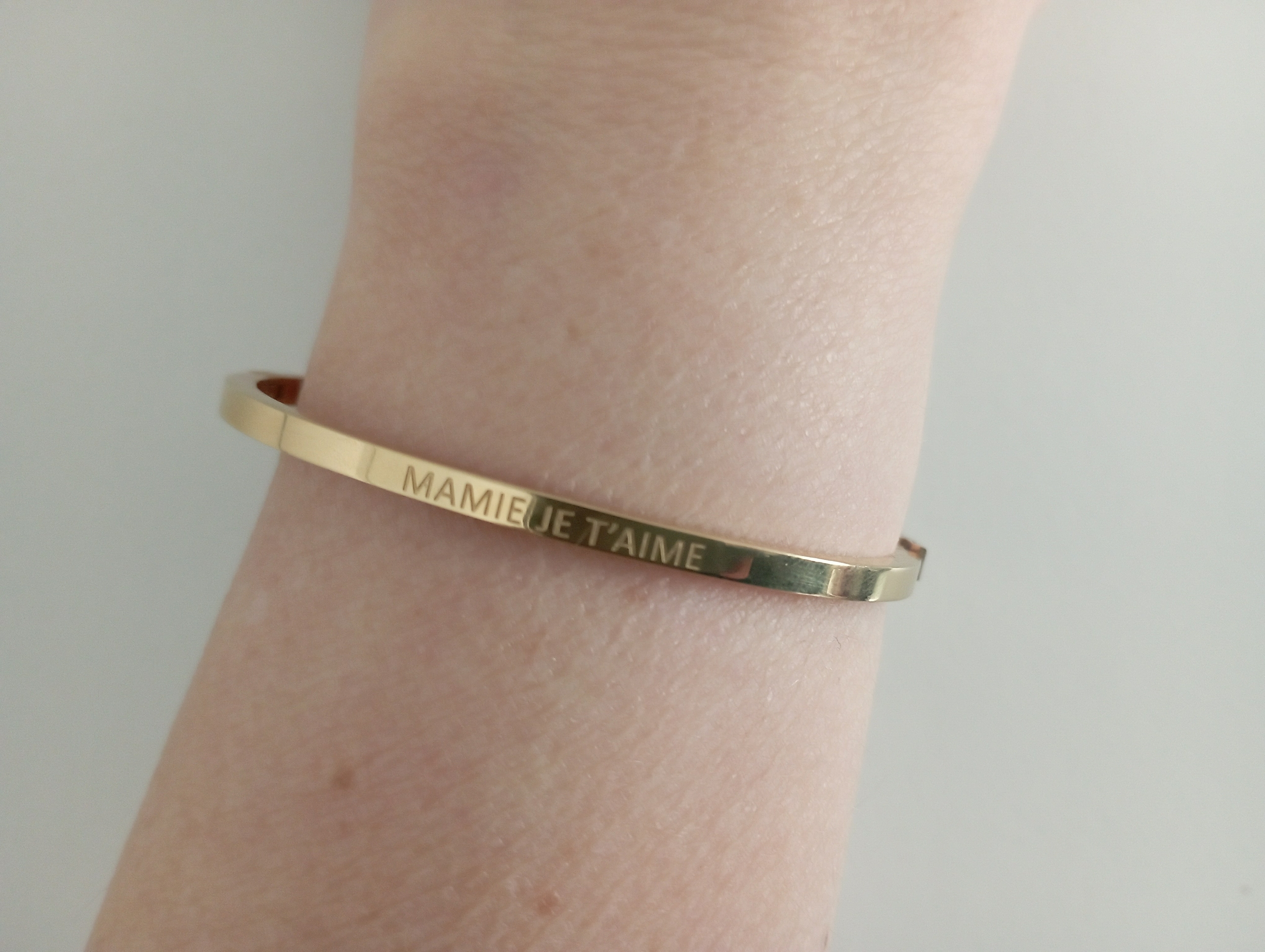 petit-cadeau-mamie-bracelet-personnalise