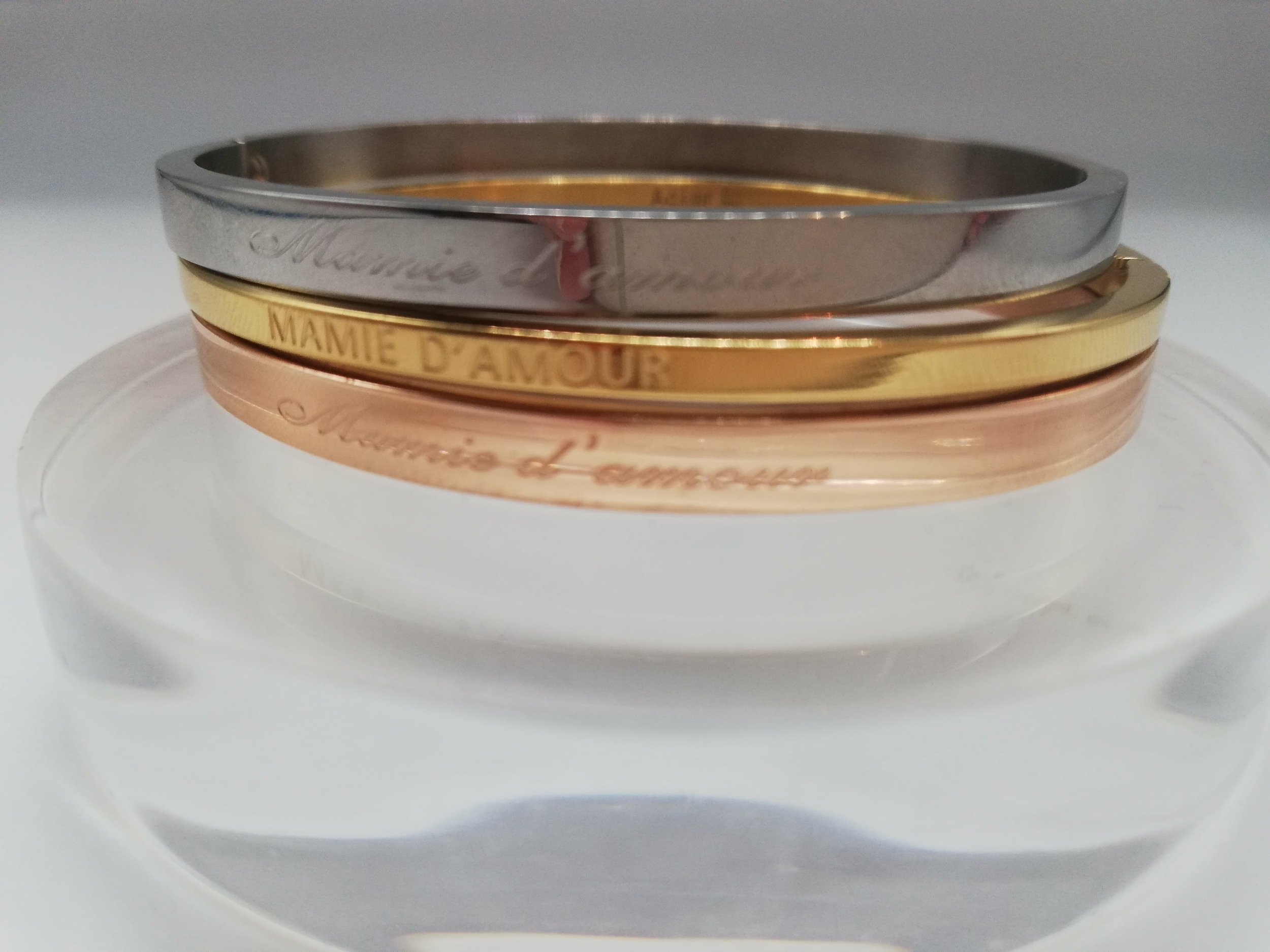 bijoux annonce grossesse pour mamie avec gravure