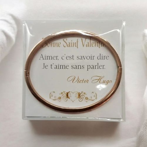 cadeau-de-saint-valentin-pour-sa-copine-bracelet-personnalise
