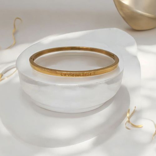 cadeau-pour-son-amoureuse-bracelet-personnalise-la-vie-est-belle