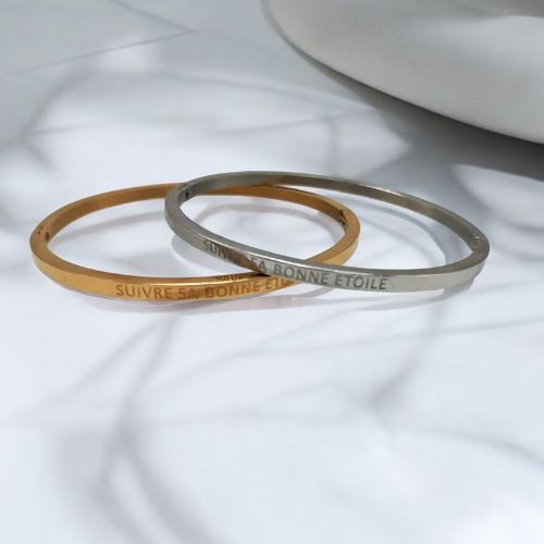 cadeau-st-valentin-pour-elle-bracelet-personnalise-suivre-sa-bonne-etoile