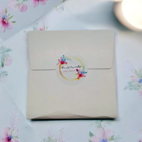 pochette-cadeau-cartonnee