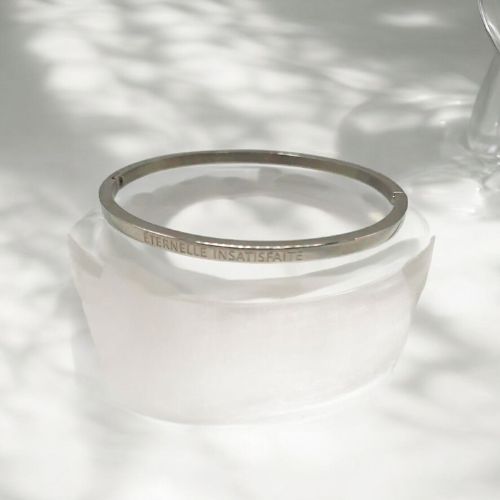 bijou-qui-ne-rouille-pas-bracelet-personnalise-eternelle-insatisfaite