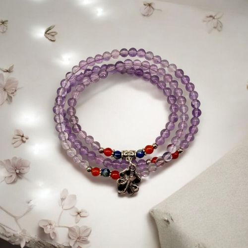 bracelet-plusieurs-rangs-amethyste-et-trefle-a-quatre-feuilles