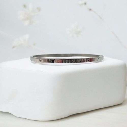 bracelet-inoxydable-femme-pas-cher-personnalise-la-vie-est-faite-de-surprises