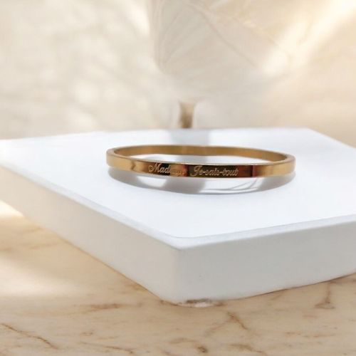 bracelet-personnalise-madame-je-sais-tout-cadeau-femme-insolite