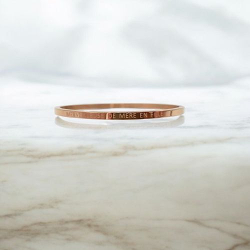 cadeau-bracelet-maman-personnalise-merveilleuse-de-mere-en-fille