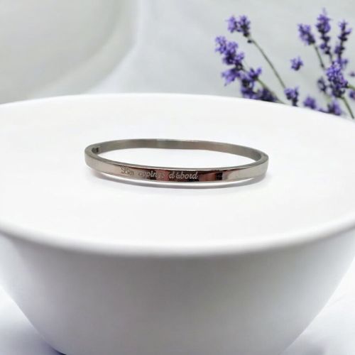 cadeau-pour-copine-anniversaire-bracelet-personnalise-les-copines-d-abord