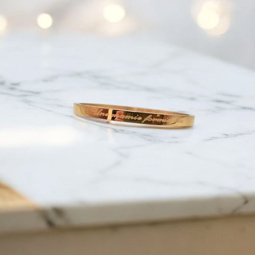 bracelet-personnalise-une-mamie-formidable-idee-cadeau-grand-mere-anniversaire