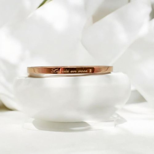 bracelet-sentimental-pour-femme-personnalise-la-vie-en-rose