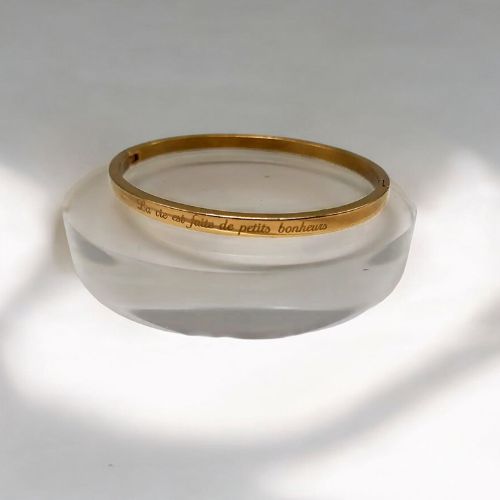 cadeau-pour-elle-noel-bracelet-personnalise-la-vie-est-faite-de-petits-bonheurs