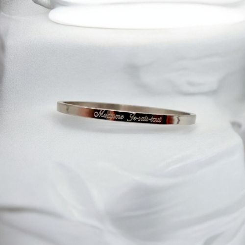cadeau-pour-noel-idee-bracelet-personnalise-madame-je-sais-tout