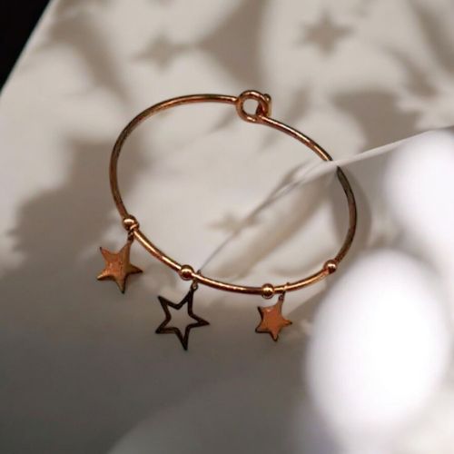 bijou-etoiles-acier-rose