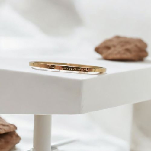 idee-cadeau-noel-amoureux-bracelet-personnalise-vivre-d-amour-et-de-chocolat