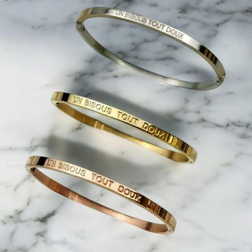 idee-cadeau-original-noel-bracelet-personnalise-un-bisous-tout-doux