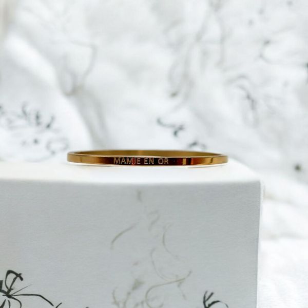 cadeau-de-noel-mamie-bracelet-personnalise-mamie-en-or