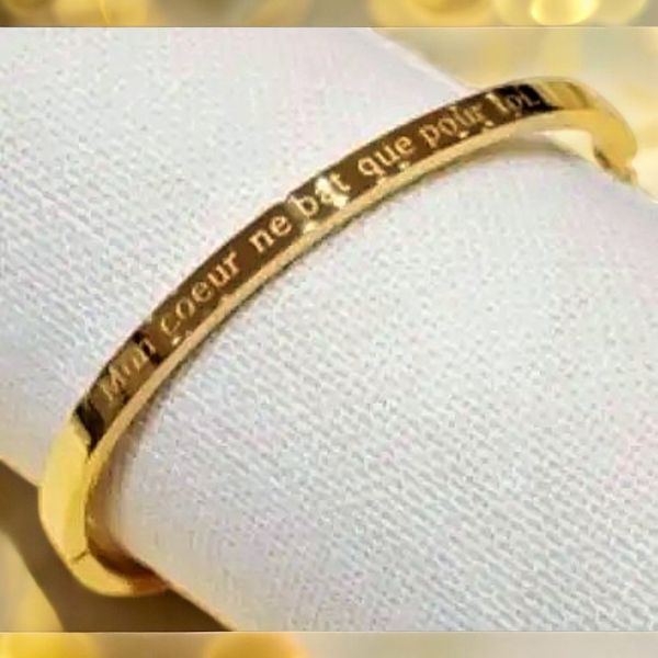 premier-cadeau-de-saint-valentin-bracelet-personnalise-mon-coeur-ne-bat-que-pour-toi