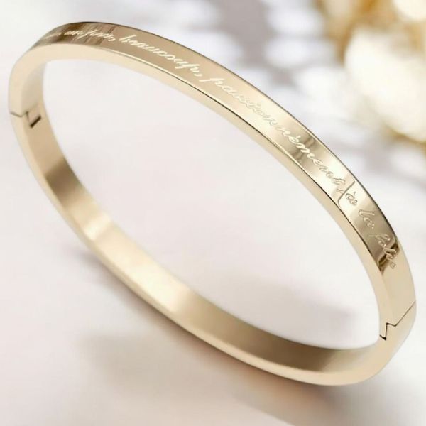 cadeau-mignon-saint-valentin-bracelet-personnalise-je-t-aime-beaucoup-passionnement-a-la-folie