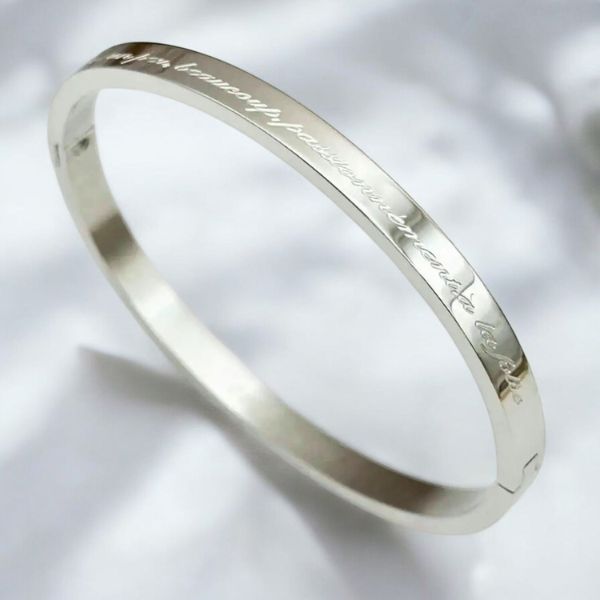 bracelet-personnalise-je-t-aime-un-peu-beaucoup-passionnement-a-la-folie-cadeau-mignon-saint-valentin