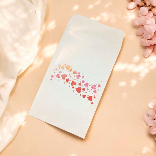 pochette-coeurs-pour-bracelet-femme-gravure