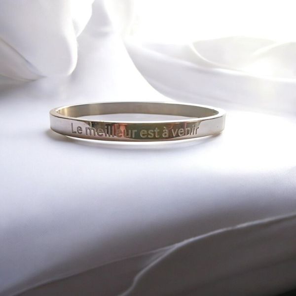 cadeau-de-noel-amoureux-bracelet-personnalise-le-meilleur-est-a-venir